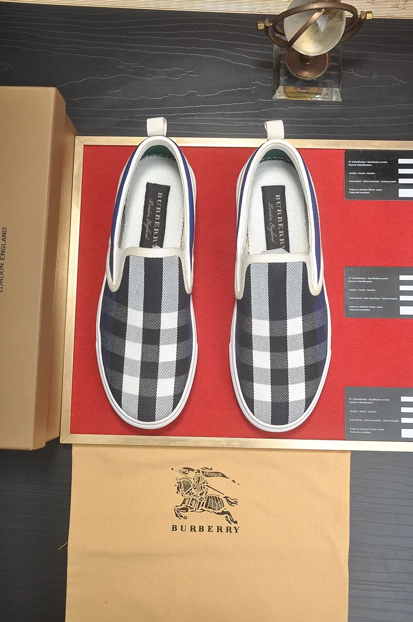Men's shoes 💰400💶【Burberry】Classic low-top sneakers｜Imported cowhide with classic plaid fabric｜Sheepskin lining｜Original outsole｜Fine workmanship and comfortable to wear Size: 38-44 (customized at 45)